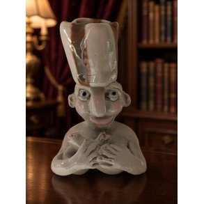Figur med hat
